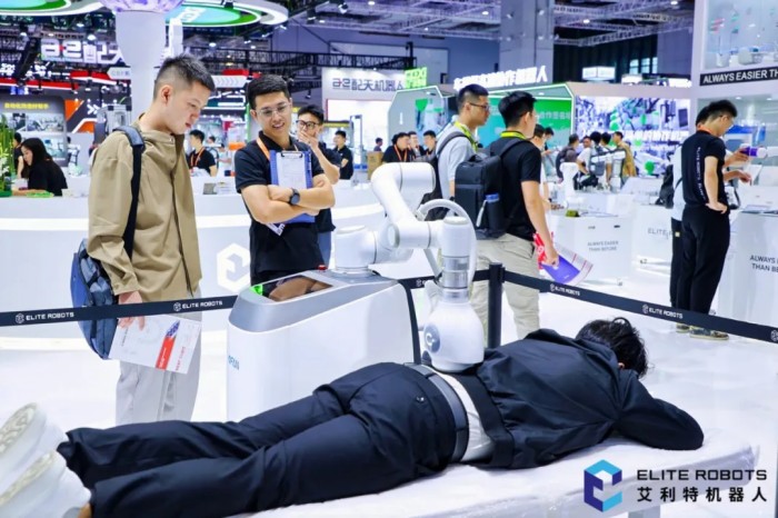 米兰·(milan)中国奥方智能磁疗机器人